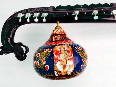 Veena Base stand